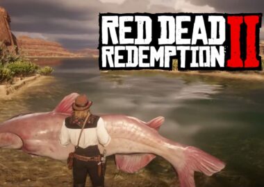 Personnage de Red Dead Redemption 2 avec un énorme poisson-chat près d'une rivière.